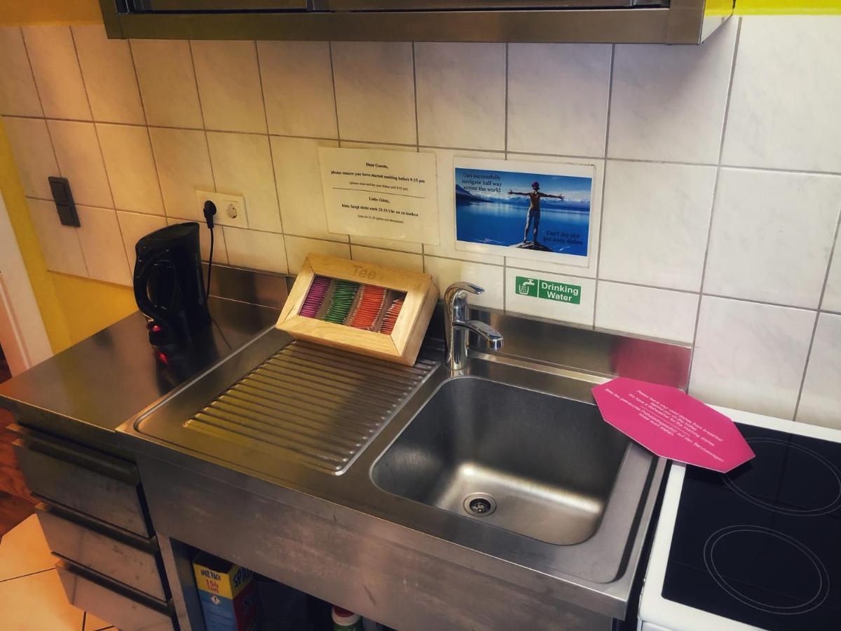 Хостел Backpackers Duesseldorf - Self Check-In Экстерьер фото