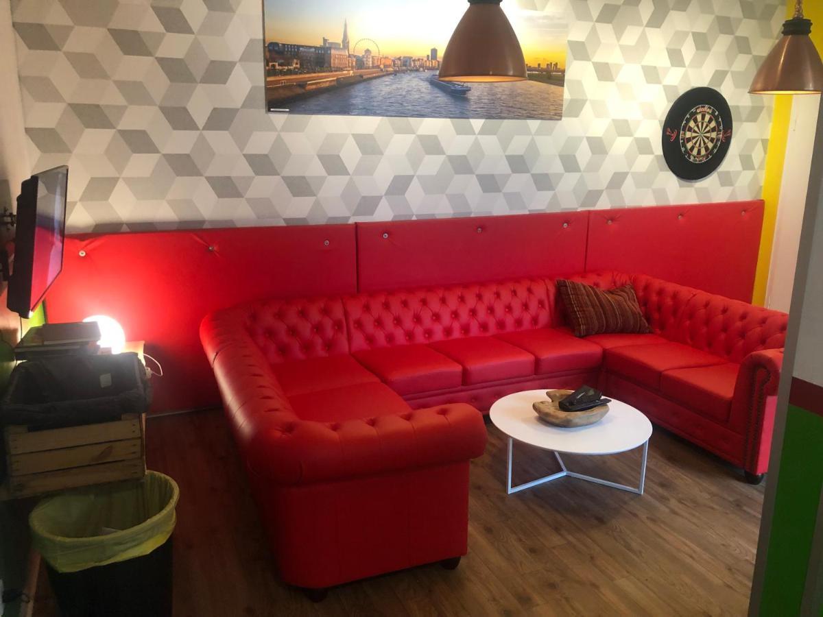 Хостел Backpackers Duesseldorf - Self Check-In Экстерьер фото