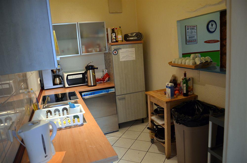 Хостел Backpackers Duesseldorf - Self Check-In Экстерьер фото